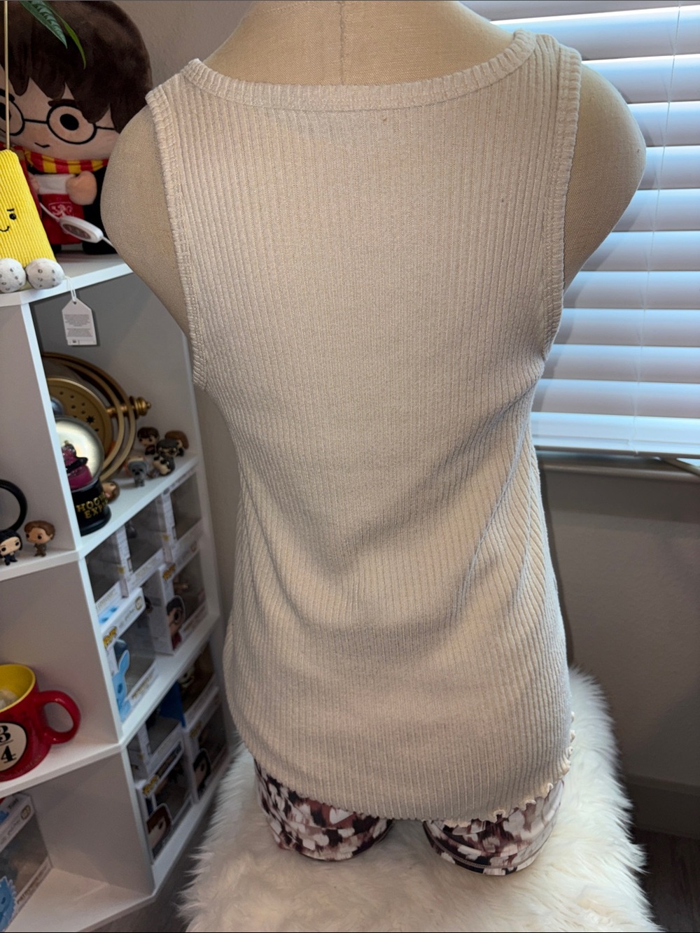Cream Ribbed V-Neck Button Tank Top - Picture 4 of 6